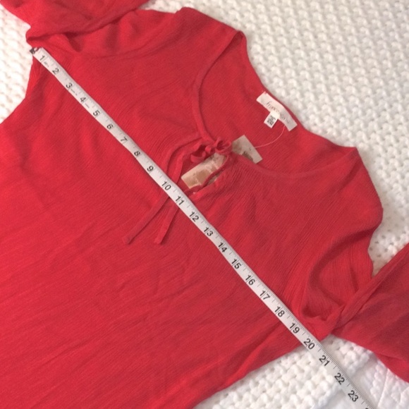 Francesca's Scalloped Edge Cover Up Sz S/M - Picture 9 of 9